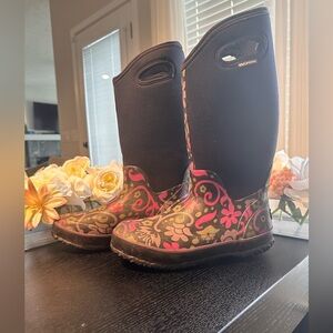 BOGS Women's Classic Tall Waterproof Rain Farm Boots Pink Floral Pattern Size 7